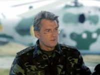 Президент Украины В. Ющенко посетил военную базу в Крыму, 8 октября 2009