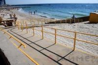 В Крыму только семь пляжей приспособлены для инвалидов, 10 августа 2012