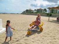 Сакские пляжи оборудуют для инвалидов, 26 июля 2014