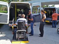 В санаторий им. Бурденко поступили два микроавтобуса с подъемниками, 21 августа 2015