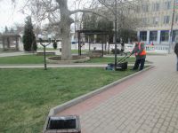 Сакские коммунальщики начинают работы в городском парке, 31 марта 2018