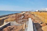Строительство набережной вдоль соленого озера, 8 марта 2019