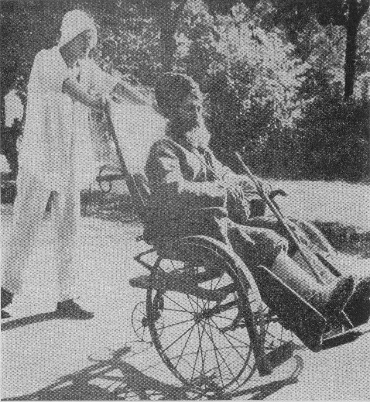 Первый крестьянин на советском курорте Саки. Фото 1925 года