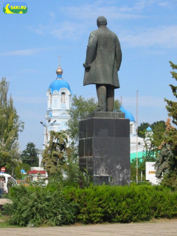 Саки, памятник Ленину