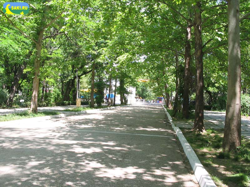 Парк санатория САКИ