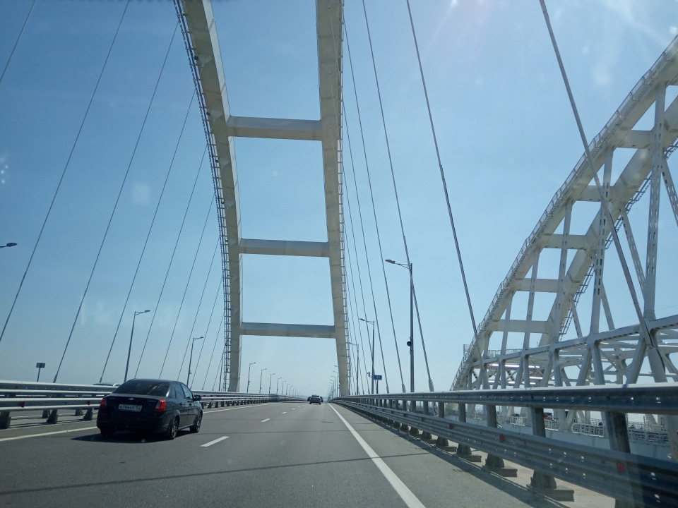 Проезжаем Крымский мост
