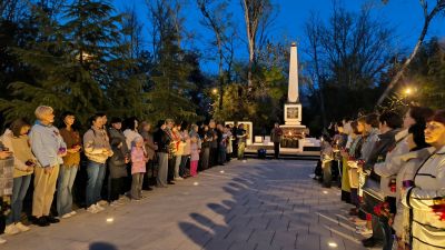 Свеча памяти в Саках, 7 мая 2026