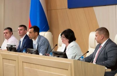 Стратегическая сессия в Госсовете Крыма, 17 июля 2025