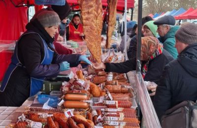 В Саках проверили качество продуктов на ярмарке, 10 марта 2026